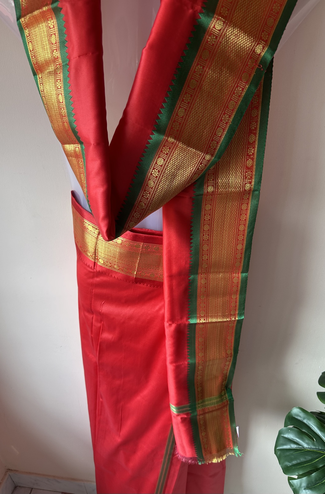 Red big Border green and red Silk Mundu with silk Shawl set